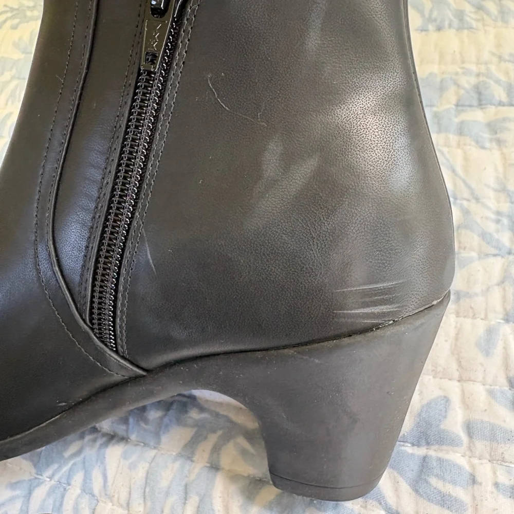 Women’s Easy Spirit Black Ankle Boots Size 7 - Picture 6 of 8